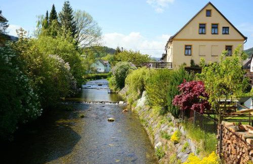 Lipova-Lazne Bed & Breakfast | U Broučků