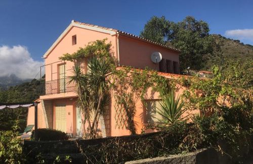 Santa-Maria-Figaniella House | U Parasu