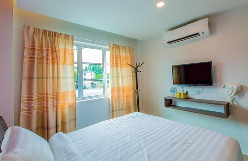 Central Seberang Perai Hotel | U Plus Budget Hotel