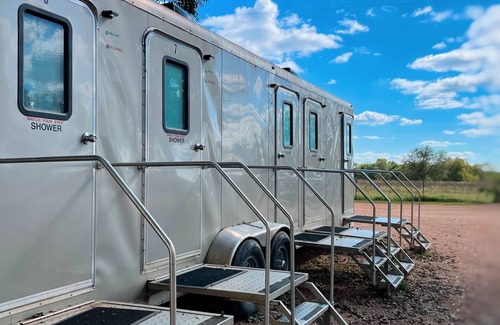 Prairie Lea Cabin | #U Son's Blue River Camp - Glamping Cabin w/2 Queen Beds