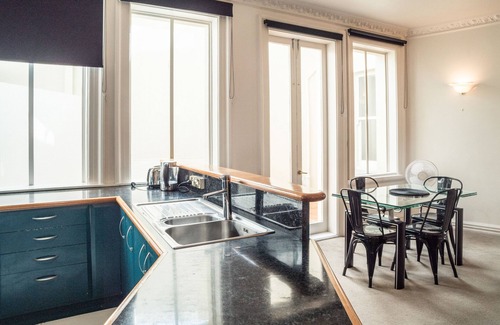 Te Aro Apartment | U Suites on Manners