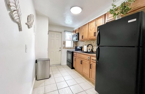 Dolphin Isles Apartment | U1-Beachfront-Paradise-Downtown