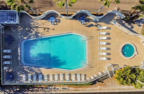 Ruskin Condo | U409 SUN RISING- BALCONY WATERVIEW- SELF CHECK IN- PRIVATE BEACH RESORT