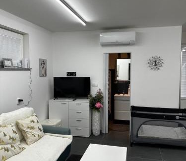 Prague 19 Apartment | Ubytováni Vinoř