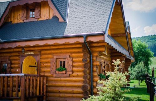 Velka Causa House | Ubytovanie Koliba Pacho - Zrub Anicka