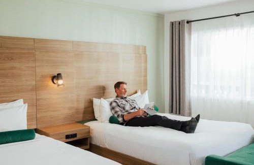 Ucluelet Hotel | Ucluelet Wildwood Inn
