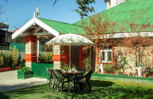 Darjeeling Villa | Udaan Cedar Cottage