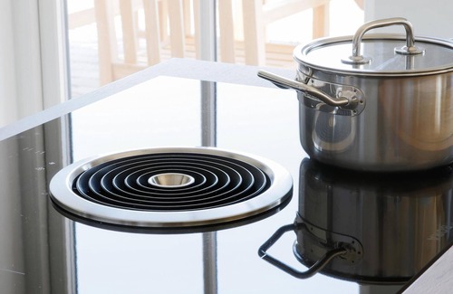 Nieby House | Ufersaum das Atelierhaus Unter Reet für bis zu 8 Personen & Direkten Seeblick