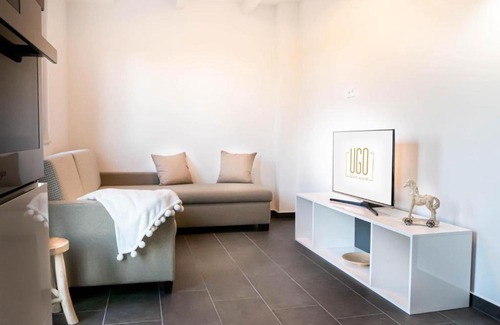 Halaszi Apartment | Ugo Apartman