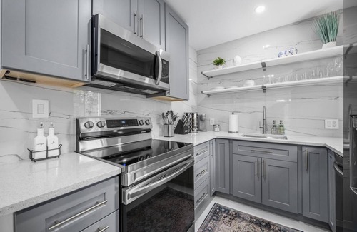 Downtown Fort Lauderdale Apartment | Uhost AI 1BR With Marble Accents Patio
