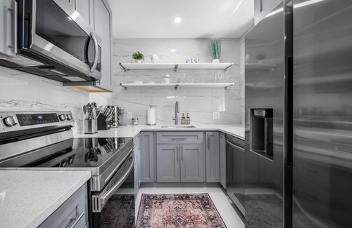 Downtown Fort Lauderdale Apartment | Uhost AI 1BR With Marble Accents Patio