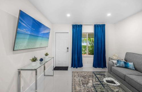 Victoria Park Apartment | Uhost AI - Remodeled 1B Oasis in Ft Lauderdale