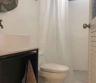 Din Daeng House | UHU Bangkok