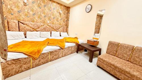 Ujjain Hotel | UJN-Hotel S Elite !Ujjain,Mahakaleshwar jyotilinga Temple & Railway station Spacious,Fully Air conditioned Rooms with Wifi And Parking, , BEST HOTEL IN UJJAIN