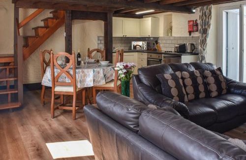Brynsiencyn House | Uk40277 - Llys Elen Two