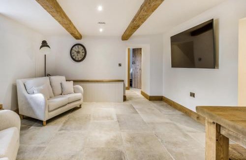 Llanfor House | Uk45796 - Ty Canol