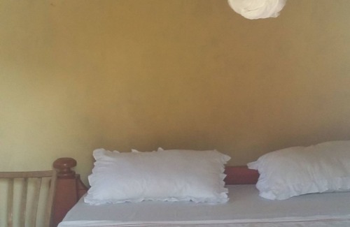 Murutunguru Bed & Breakfast | Ukerewe Garden View Bungalow at Bwiru Village Homestay