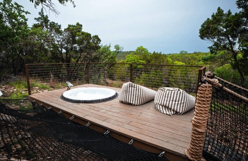 Oatmeal House | Ukiyo-Glamping Dome+Hot Tub