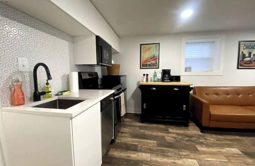 Ukrainian Village House | Ukrainian Village Hideaway