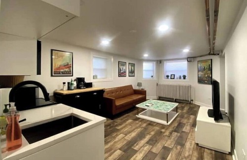 Ukrainian Village House | Ukrainian Village Hideaway