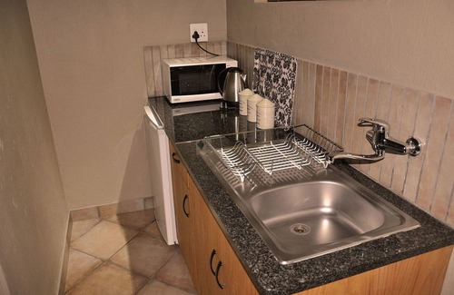 Madibeng Cabin | Ukutula Lodge & Game Reserve