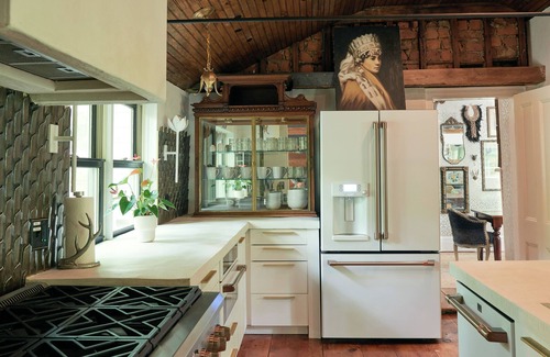 Pine Bush House | Ulster County Farmhouse Near Waterfalls & Winery!