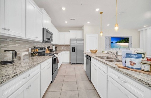 Tuscan Hills Villa | Ultimate 5 Bedroom Windsor Island Resort Pool home