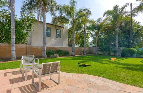 Carlsbad House | Ultimate Beach Bungalow - 1 block from beach - huge backyard