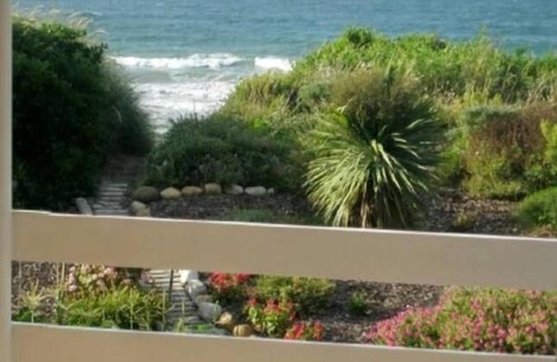 Turners Beach House | Ultimate beachfront beach house