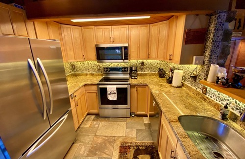 Black Hawk Cabin | Ultimate Cabin and Treehouse experience - just 1 hour from Denver.