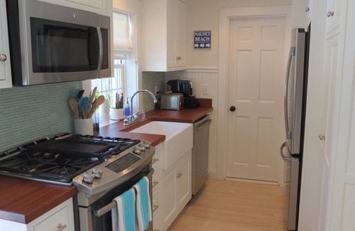 East Orleans House | Ultimate Cape Cottage: 040-O Updated Cottage with Heated Pool, Close To Nauset Beach
