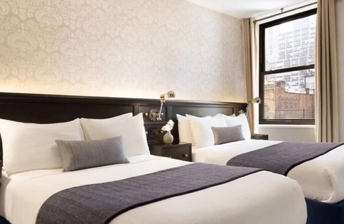 Tribeca House | Ultimate City Escape! 3 Modern Units, On-site Bar, Walk to Times Square!