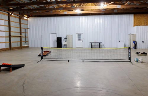 Lakewood Shelby County House | Ultimate Country Home with a 4800 sq.ft shed- pickle ball, corn hole, and more!