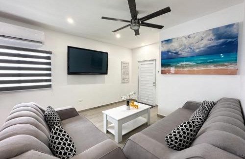 Centro House | Ultimate Downtown Home Has it all
