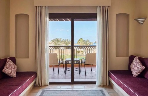 El Quseir Resort | Ultimate Escape in Coraya Bay| 4 Family Rooms, Beachfront, Spa & Recreation
