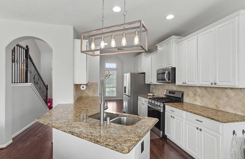 Barker House | Ultimate Family Getaway Heated Pool, Movie Theatre