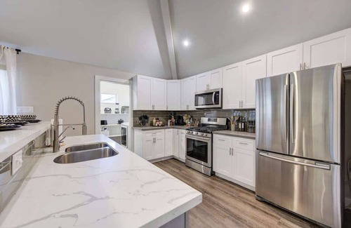 Katy House | Ultimate Getaway Explore Katy & Houston in Style