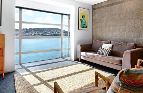 Miramar House | Ultimate getaway overlooking Wellington Harbour