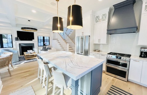 South Rehoboth House | Ultimate in Luxury with Private Pool, walk everywhere in town!