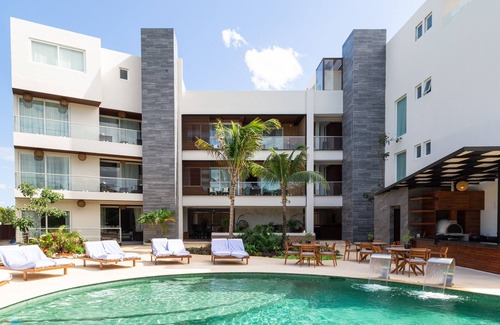 Akumal Apartment | Ultimate King Bed Ocean View PH w/Jacuzzi 302PH