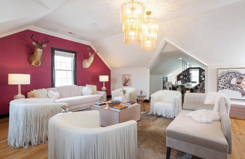Willard House | Ultimate Luxury Getaway in NC - Sleeps 12, Spacious Estate on Picturesque Farm!