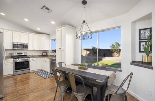 Glendale House | Ultimate PLAYcation Walk to State Farm Stadium/NFL