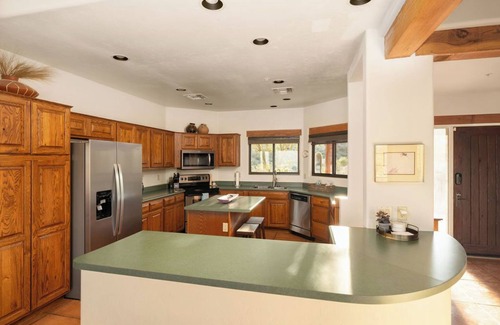 Tucson House | Ultimate Private Desert Escape, Infinity Pool, Million-Dollar View