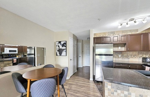 Quail Ridge Apartment | Ultimate Relaxation Awaits! Amazing Golf Course Views - 205A