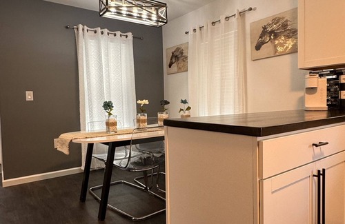 Lenoir House | Ultimate Relaxation Near Downtown Lenoir.