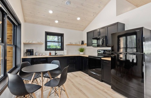 Crosby House | Ultimate Retreat: Cozy Cabin w/Fireplace! Cuyuna MTB Access