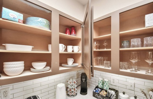 Houston Apartment | Ultimate Retreat Near Galleria,Free Parking