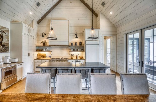 Round Top House | Ultimate Round Top Escape: 3 Homes, Pool, Firepits