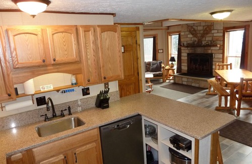 Snowshoe House | Ultimate Snowshoe Ski-in /Ski Out Home