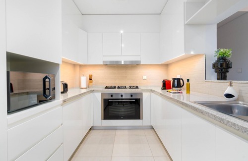 Bur Dubai Apartment | Ultimate Stay/Full Burj Khalifa Views/4 people